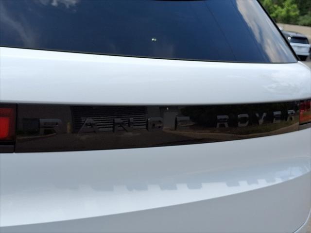 Photo of 2025 Fuji White Land Rover Range Rover Sport