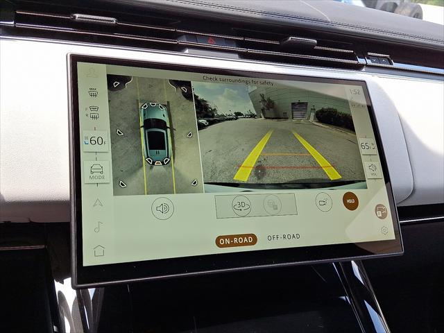 Photo of 2025 Fuji White Land Rover Range Rover Sport