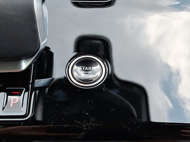 Photo of 2025 Fuji White Land Rover Range Rover Sport