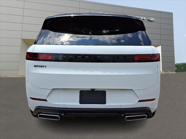 Photo of 2025 Fuji White Land Rover Range Rover Sport