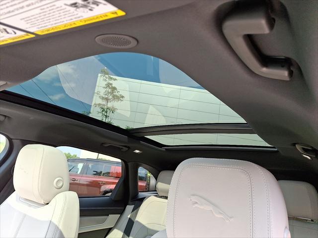 Photo of 2026 Fuji White Jaguar F-PACE
