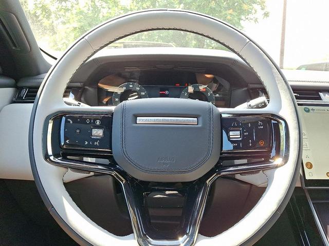 Photo of 2026 Batumi Gold Premium Metallic Land Rover Range Rover Velar