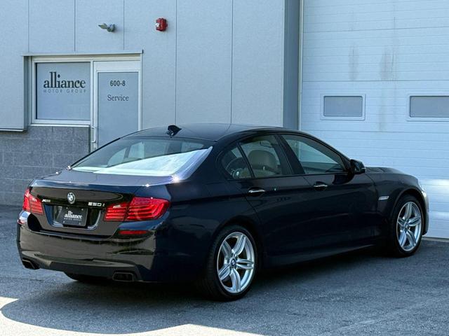 Photo of 2015 Blue BMW 550