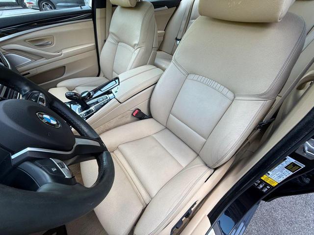 Photo of 2015 Blue BMW 550