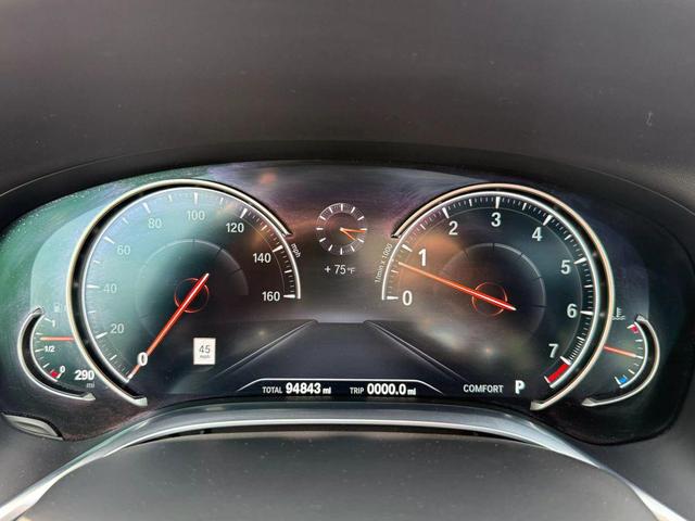 Photo of 2016 Black BMW 750
