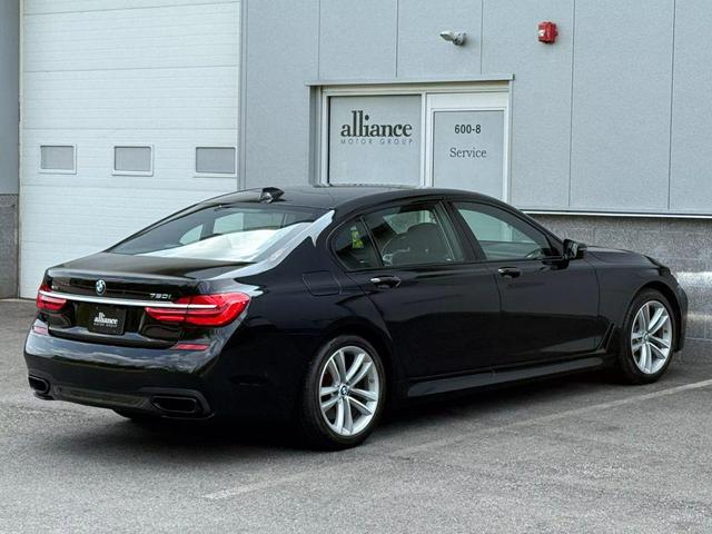 Photo of 2016 Black BMW 750