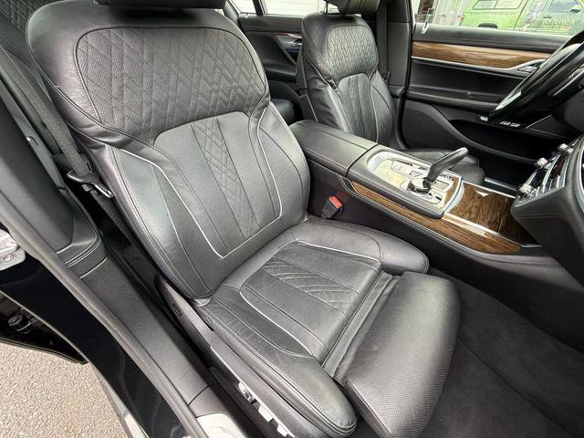 Photo of 2016 Black BMW 750