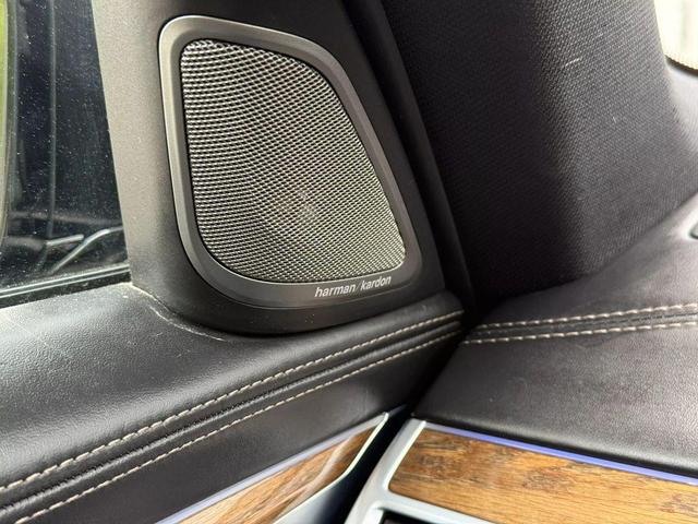 Photo of 2016 Black BMW 750