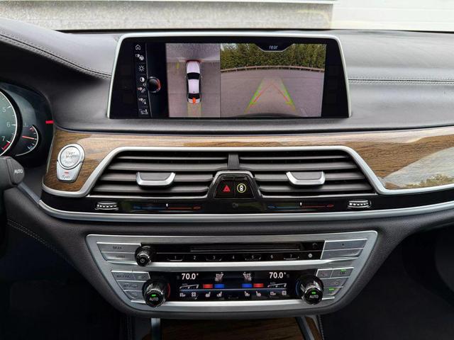Photo of 2016 Black BMW 750