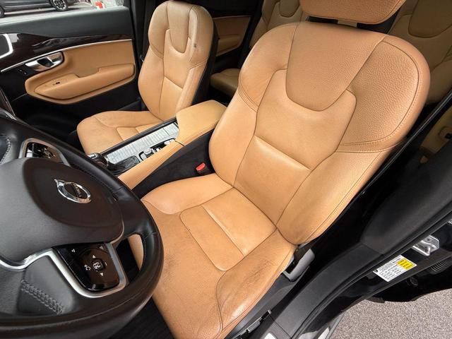 Photo of 2019 Onyx Black Metallic Volvo XC90