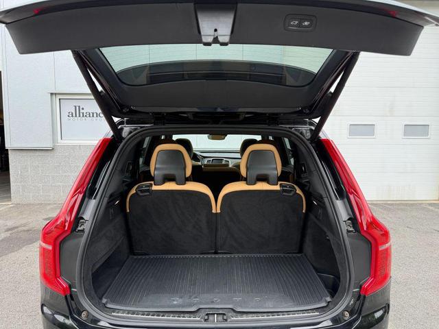 Photo of 2019 Onyx Black Metallic Volvo XC90