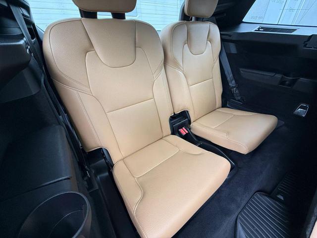 Photo of 2019 Onyx Black Metallic Volvo XC90