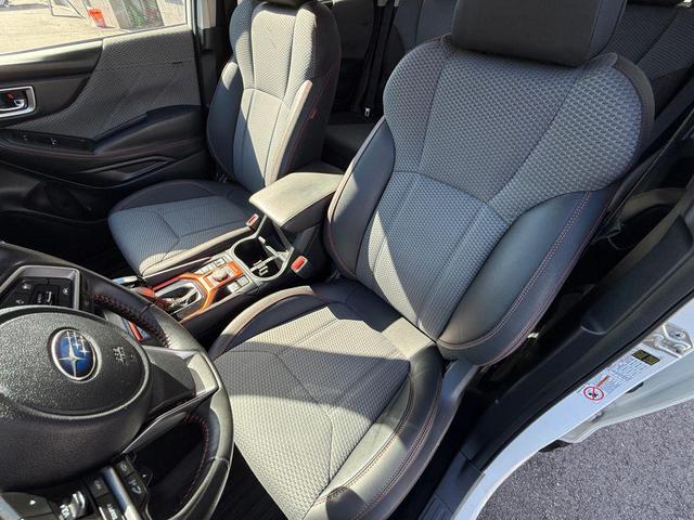 Photo of 2019 Crystal White Pearl Subaru Forester