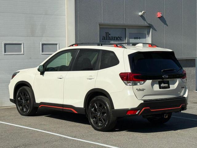 Photo of 2019 Crystal White Pearl Subaru Forester