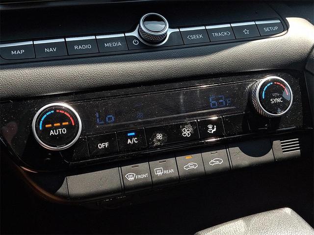 Photo of 2024 Fluid Metal Hyundai ELANTRA