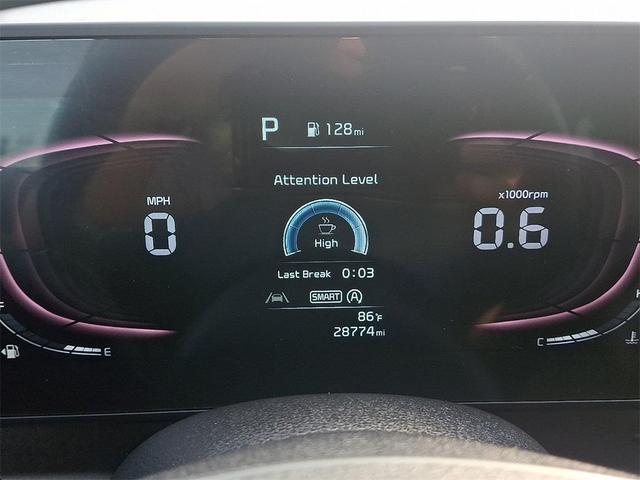 Photo of 2023 Glacial White Pearl Kia Sportage