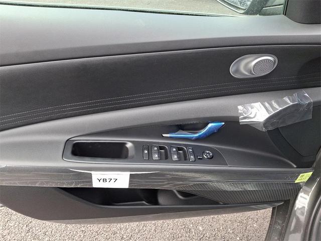 Photo of 2025 Amazon Gray Hyundai ELANTRA HEV