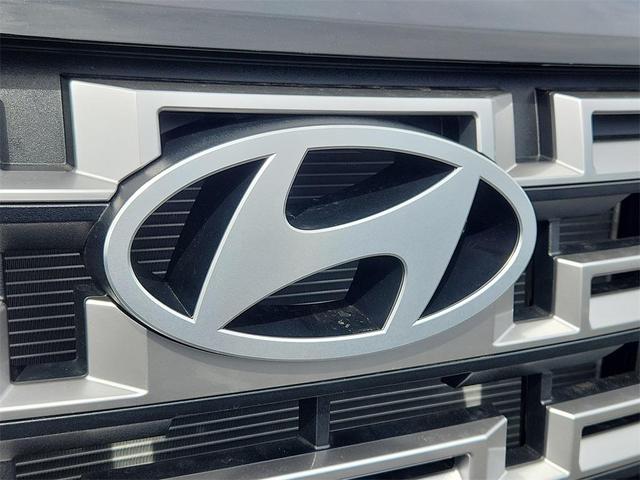 Photo of 2025 Phantom Black Hyundai SANTA CRUZ
