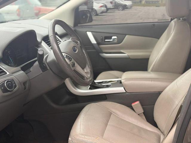 Photo of 2013 Gold Ford Edge