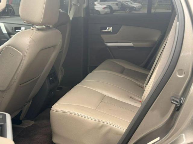 Photo of 2013 Gold Ford Edge