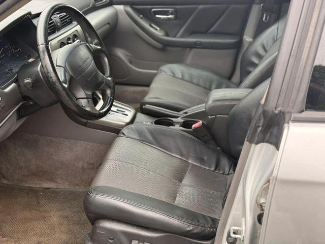 Photo of 2006 Brilliant Silver Subaru Baja