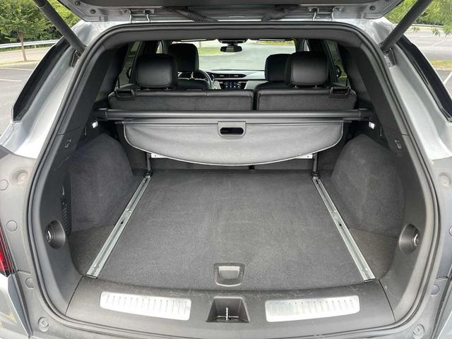 Photo of 2025 Argent Silver Metallic Cadillac XT5