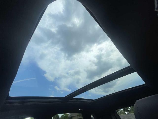 Photo of 2025 Argent Silver Metallic Cadillac XT5