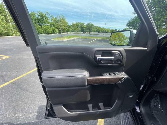 Photo of 2022 Onyx Black GMC Sierra 1500