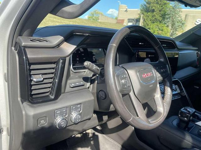 Photo of 2022 Quicksilver Metallic GMC Sierra 1500
