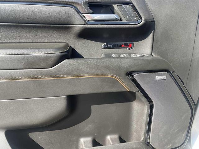 Photo of 2022 Quicksilver Metallic GMC Sierra 1500