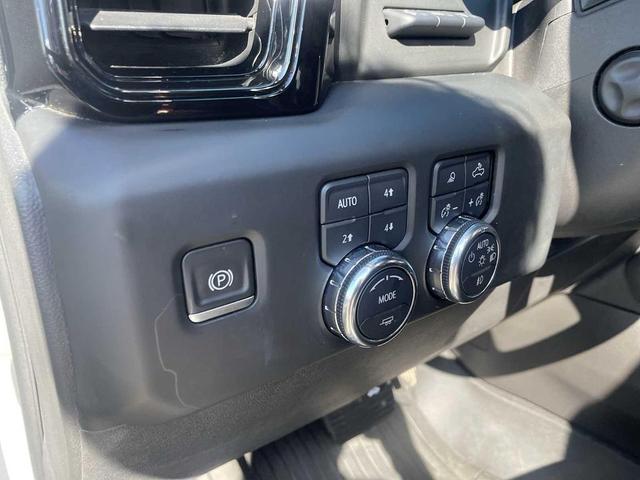 Photo of 2022 Quicksilver Metallic GMC Sierra 1500