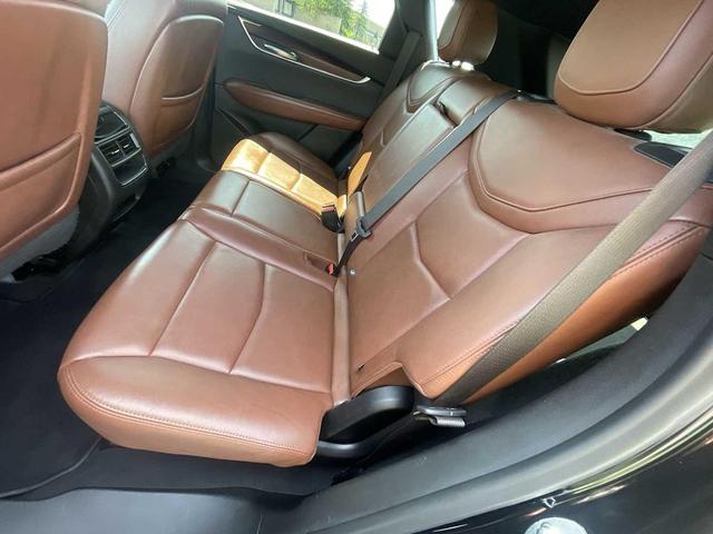 Photo of 2021 Stellar Black Metallic Cadillac XT5