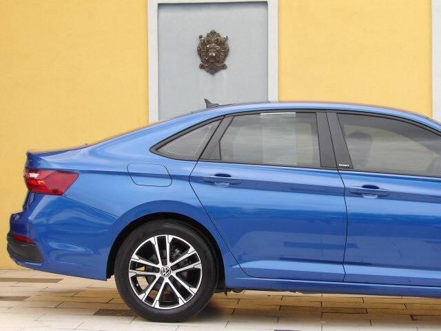 Photo of 2023 Rising Blue Metallic Volkswagen Jetta