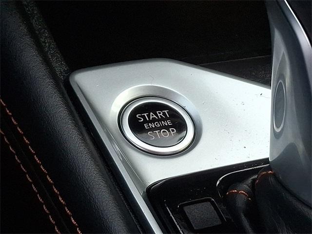 Photo of 2020 Super Black Clearcoat Nissan Altima