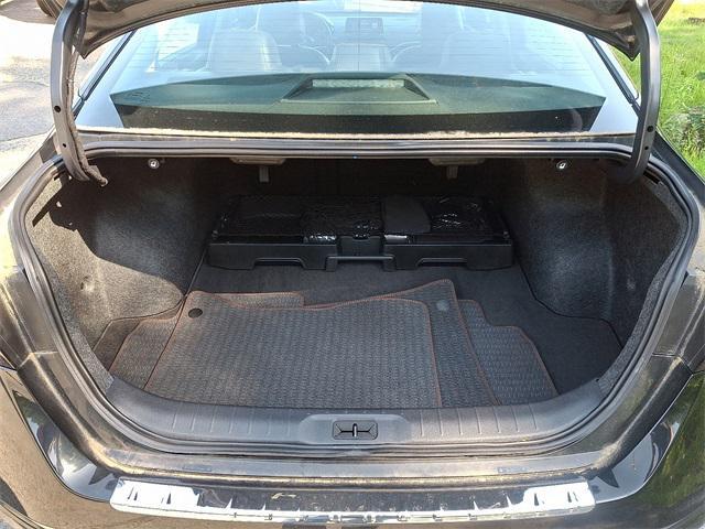 Photo of 2020 Super Black Clearcoat Nissan Altima