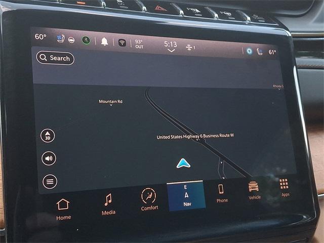 Photo of 2022 Diamond Black Crystal Pearlcoat Jeep Grand Cherokee L