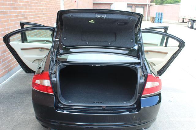 Photo of 2010 BLACK Volvo S80
