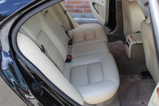 Photo of 2010 BLACK Volvo S80