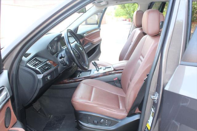 Photo of 2012 BROWN BMW X5
