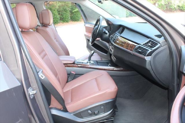 Photo of 2012 BROWN BMW X5