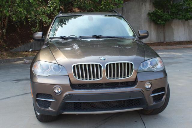 Photo of 2012 BROWN BMW X5