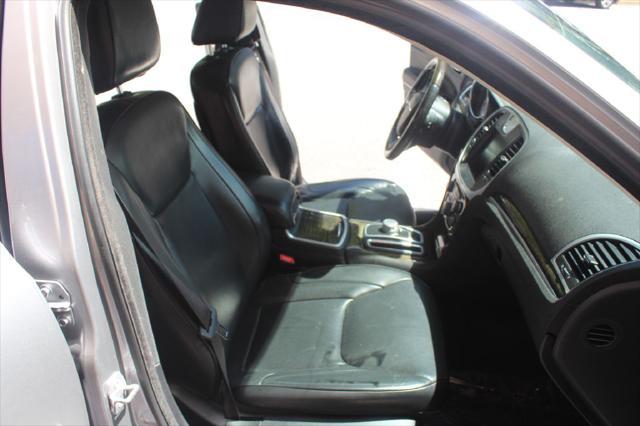 Photo of 2016 Billet Silver Metallic Clearcoat Chrysler 300