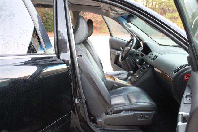 Photo of 2007 Black Volvo XC90