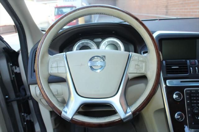 Photo of 2012 TAN Volvo XC60