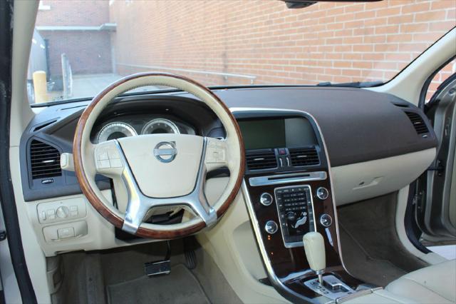 Photo of 2012 TAN Volvo XC60