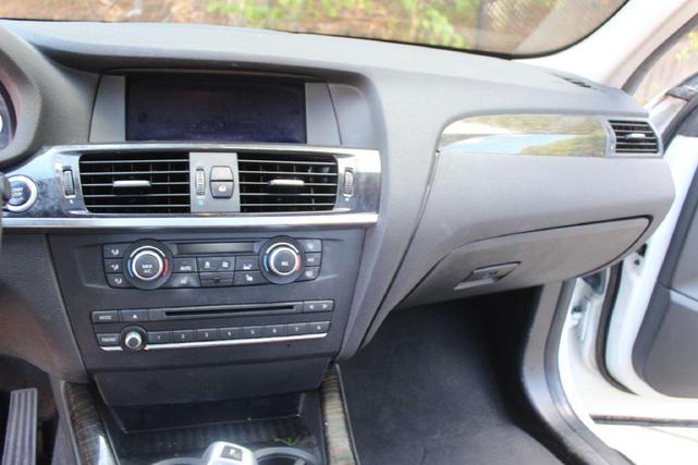 Photo of 2014 Alpine White BMW X3