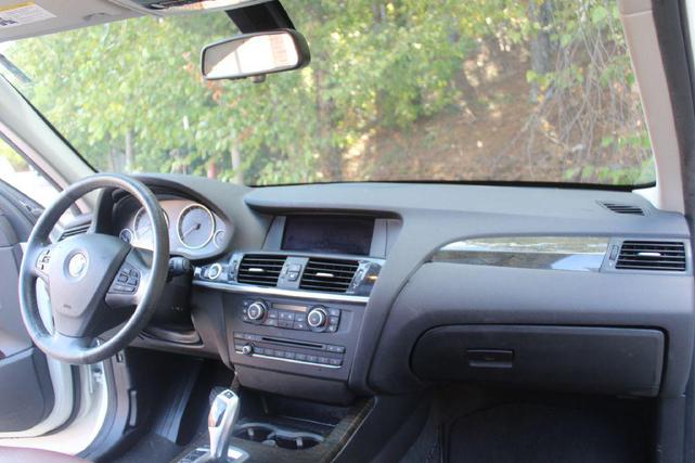 Photo of 2014 Alpine White BMW X3