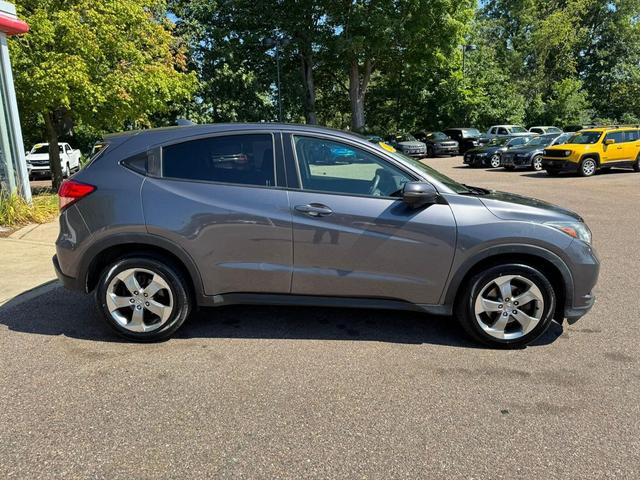 Photo of 2017 GREY Honda HR-V