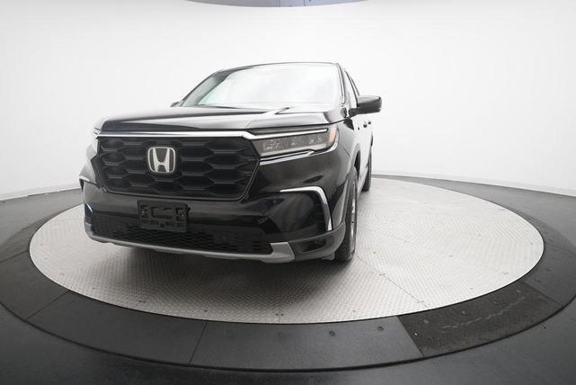 Photo of 2023 Crystal Black Pearl Honda Pilot