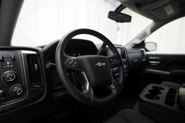 Photo of 2017 Deep Ocean Blue Metallic Chevrolet Silverado 1500